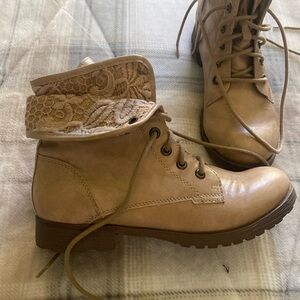 Women’s Lace up Boots with crochet detail